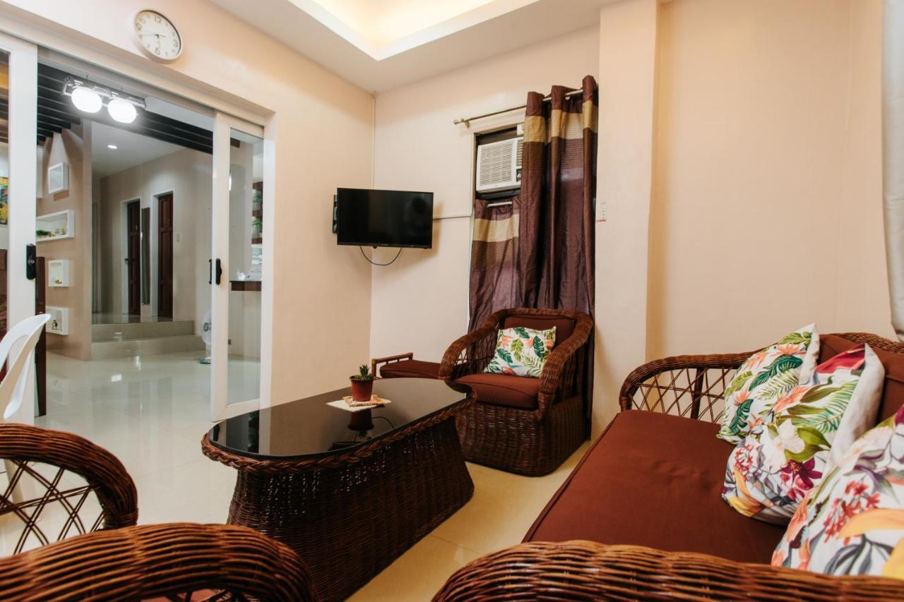 Bahay Ni Kikay Vacation Rental - Wifi Included General Santos City Luaran gambar